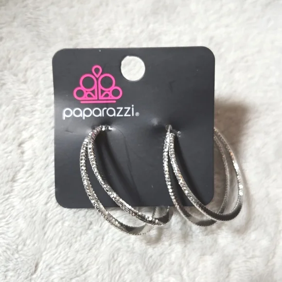 #310 Bundles NWT Paparazzi earring - Picture 2 of 4